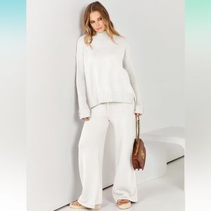 Lounge sweater set in white/ivory
